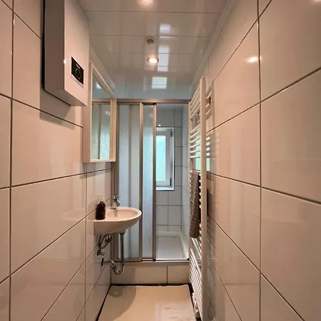 Eva's - Self Check-in & Only Private Hostel