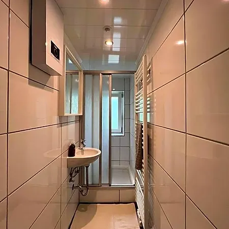 Eva's - Self Check-in & Only Private Hostel