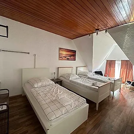 Eva's - Self Check-in & Only Private Hostel *