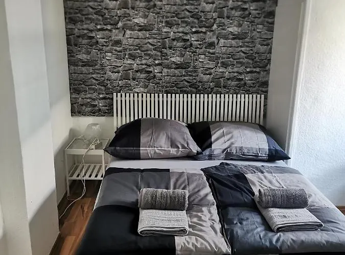 Eva's - Self Check-in & Only Private Hostel