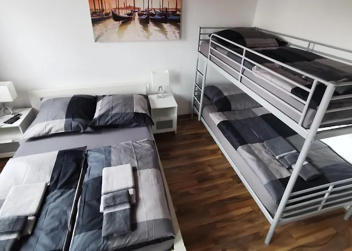 Eva's - Self Check-in & Only Private Hostel