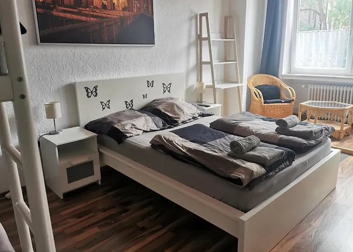 Eva's - Self Check-in & Only Private Hostel *