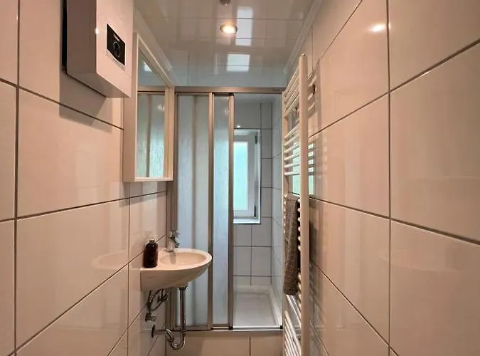 Eva's - Self Check-in & Only Private Albergue